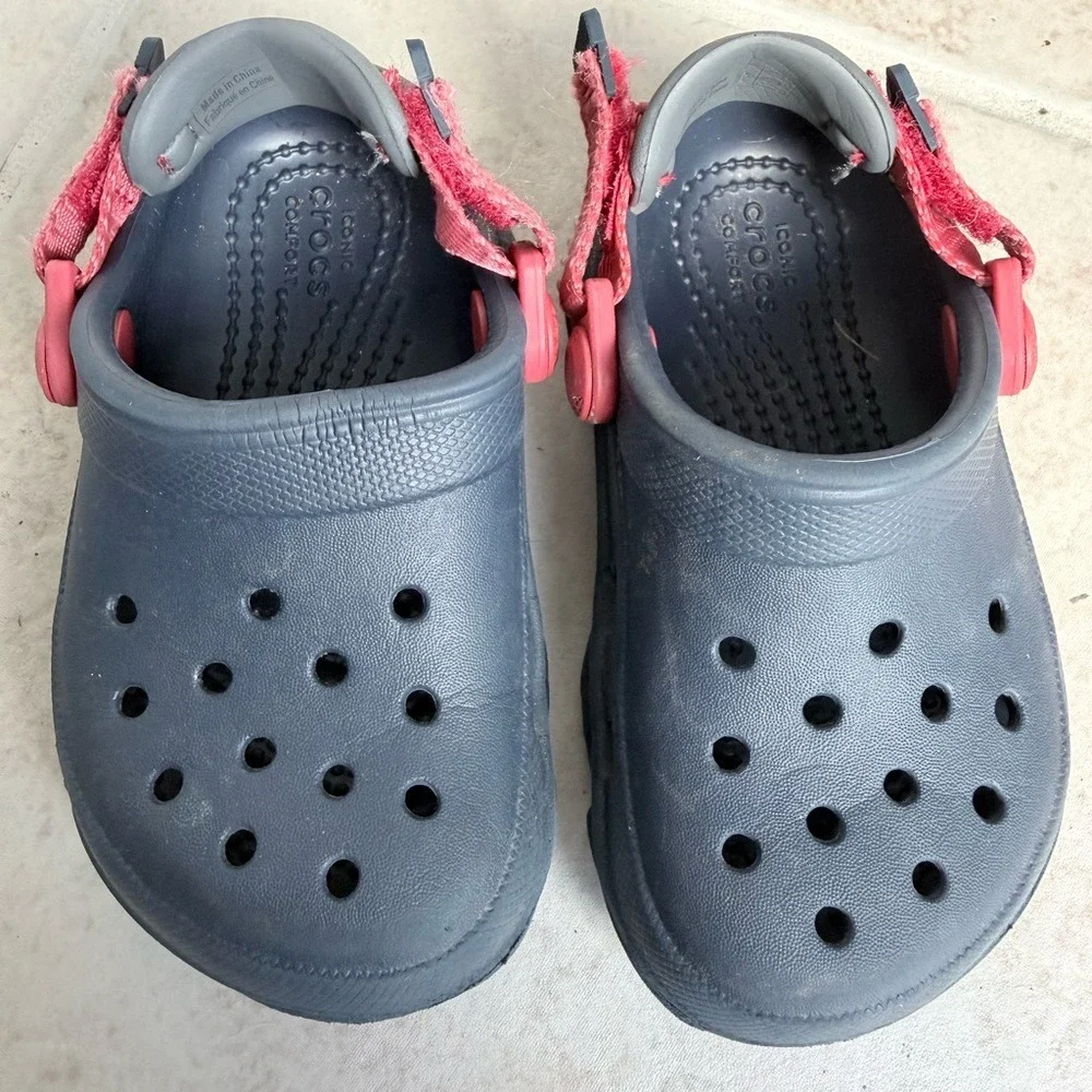Crocs Classic All Terrain Clogs Navy Blue Pink Adjustable Strap Mens 7‎ Womens 9